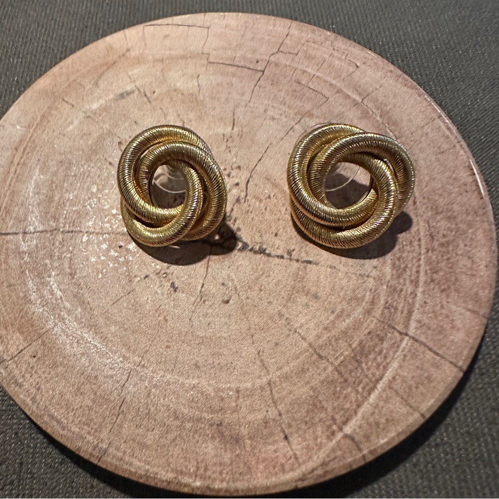 Elegant Gold toned Knot Earrings